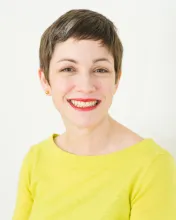 This is Sarah Looney's headshot.