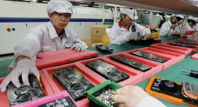 This is a picture from the article published in Science Magazine titled “Rich countries drain ‘shocking’ amount of labor from the Global South: Workers in the Global South—from farm workers to scientists—power the world economy but face a yawning wage gap” (Vol 385, Issue 6709).  